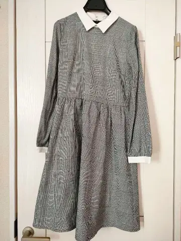 어스 뮤직 앤 이콜로지 하운드투스 체크 무늬 긴팔 무릎 기장 원피스