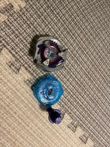 베이블레이드 x 샤크 엣지 4-60LF