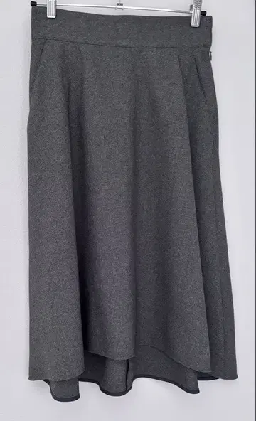 그린 레이블 릴랙싱 플레어 스커트