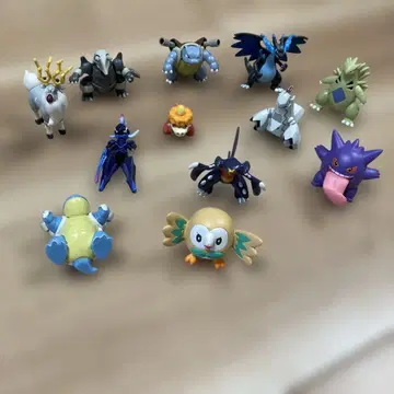포켓몬 피규어 여러 가지 몬코레 및 가챠가챠 파손된 것도 포함