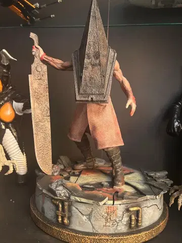 사일런트 힐 2 1/6 동상 Mezco Toys