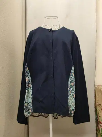 안나수이 얇은 소재 아우터 노카라 자켓 가디건 네이비 꽃무늬