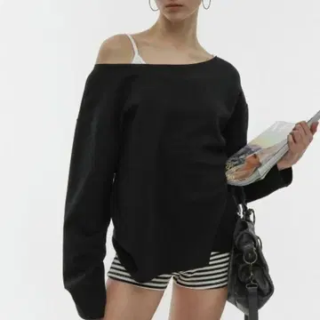 [B-BASIC] 에어 맨투맨 오프숄더 긴팔 티셔츠