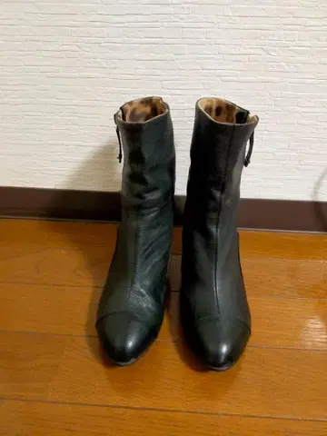 블랙 가죽 숏부츠 elcanto