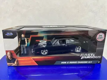 1/24 Jada DOM's DODGE CHARGER W DOMfig