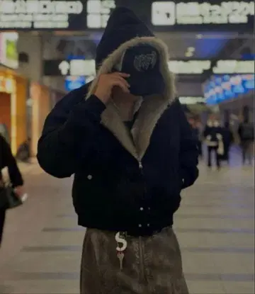 elev 퍼 자켓 블랙 짧은 기장 M