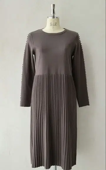 차콜 플리츠 원피스 cawaii