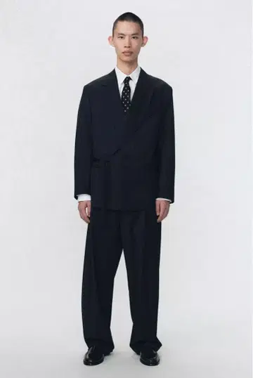 ZARA x SOSHIOTSUKI 핀스트라이프 패턴 셋업