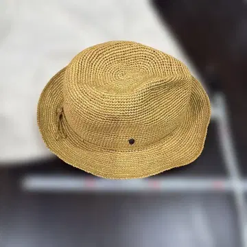 헬렌카민스키 밀짚모자 M