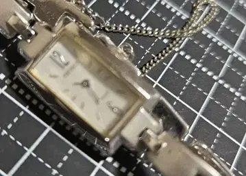 세이코 여성용 아날로그 쿼츠 손목시계