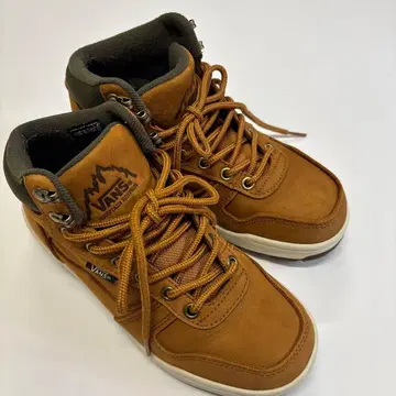 VANS 방수 스웨이드 하이컷 스니커즈