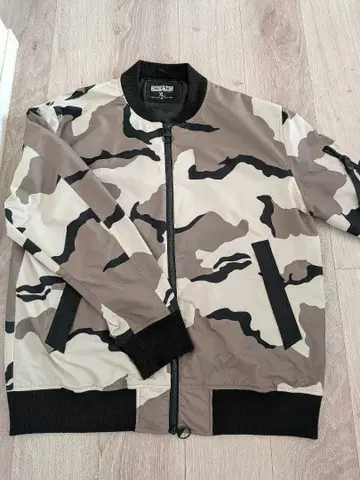 새상품급 카모플라주 나일론 자켓 & 캡