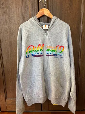 유즈 리본 후드티 투어 굿즈