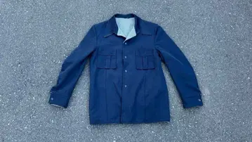 네이비 두꺼운 원단 버튼 달린 자켓