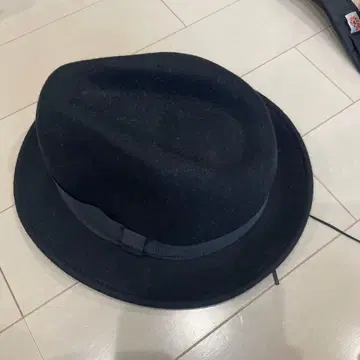 울 100% 블랙 펠트 햇