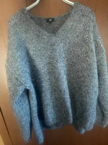 PLST V넥 스팽글 니트 M