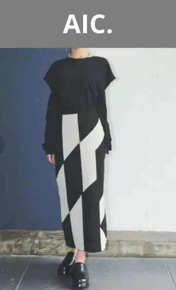 AIC. 아이시 랜덤 패턴 니트 롱 스커트