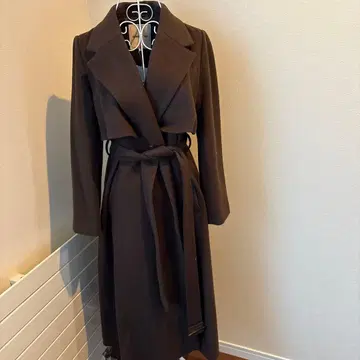 다크 브라운 벨트 포함 롱 코트 앱와이어 새상품