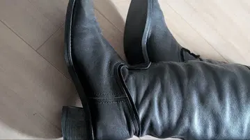 버클 장식 블랙 가죽 롱 부츠