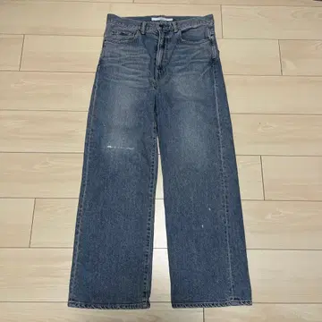 새상품급 FRAMeWORK 프레임워크 데님 스트레이트 팬츠