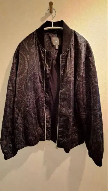 H&M 페이즐리 무늬 블랙 블루종