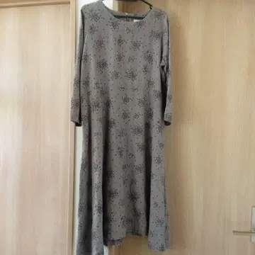 STUDIO CLIP 플랜더스 린넨 꽃무늬 원피스