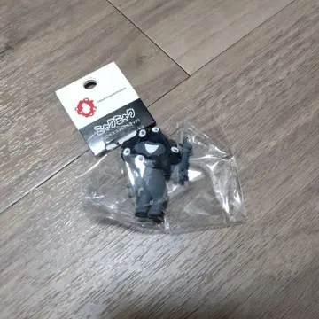 미야쿠미야쿠 PVC 마스코트 블랙