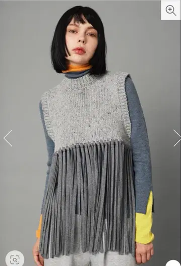 [미사용 새상품] HeRIN.CYE 그레이 프린지 슬리브리스 니트