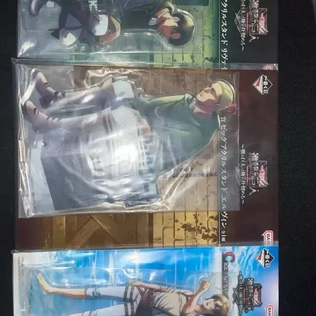 진격의 거인 아크릴 스탠드 리바이/엘빈/아르민