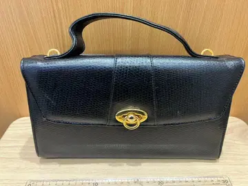 블랙 가죽 핸드백