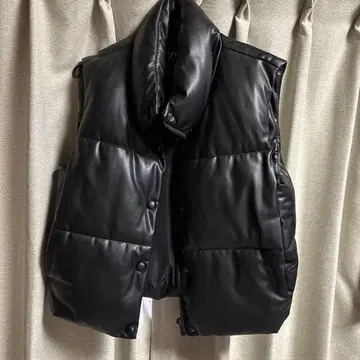 [ 새상품급 ] zara 가죽 베스트