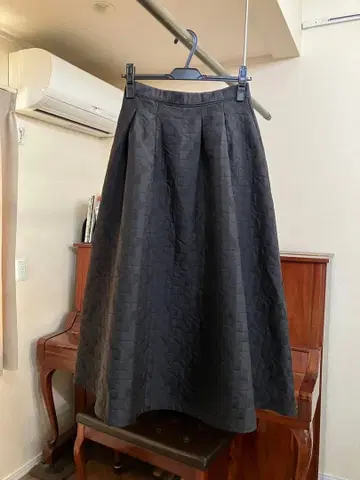 부기우기 boogie-woogie 턱 플레어 스커트 블랙