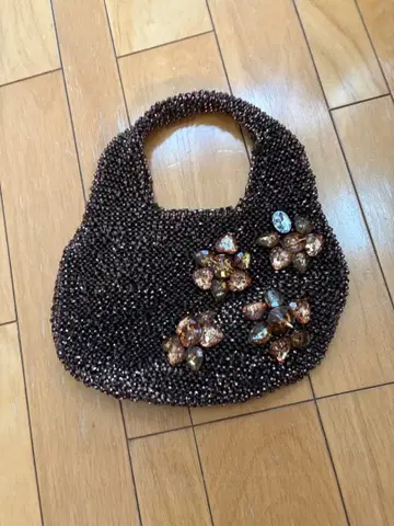 비즈 장식 핸드백 브라운