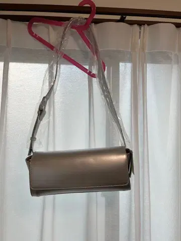 VIS 실버 숄더백