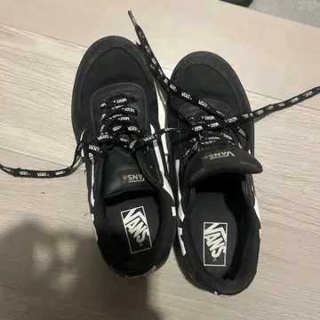 VANS 블랙 스니커즈 로고