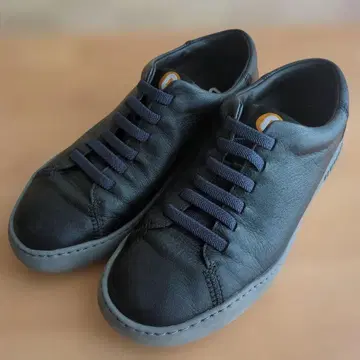 CAMPER 가죽 스니커즈 블랙