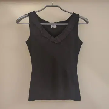 FOXEY 블랙 탱크탑 38