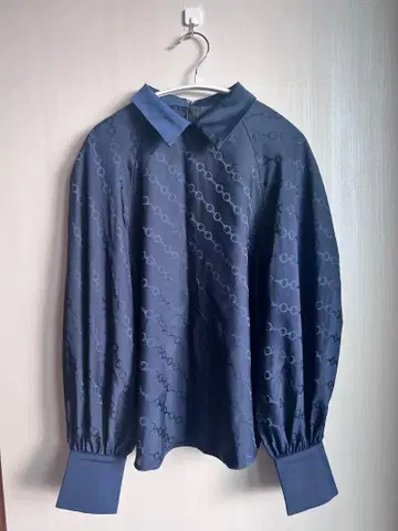 새상품급 Ameri Vintage 네이비 셔츠 F 사이즈