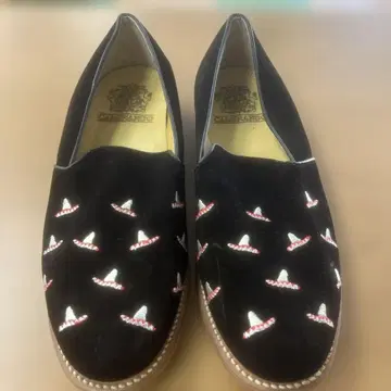 723 블랙 스웨이드 솜브레로 자수 로퍼