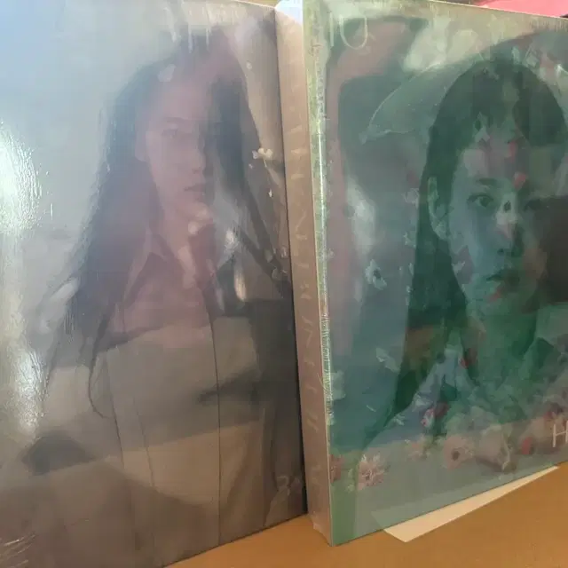 아이유 라일락 앨범 2종 미개봉 +포스터