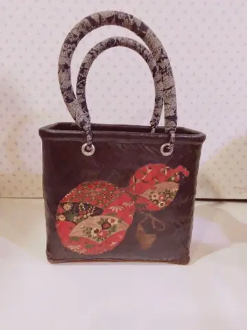 일본 의류용 일섬 장식 가방 중형 블랙 꽃무늬 박쥐 자수