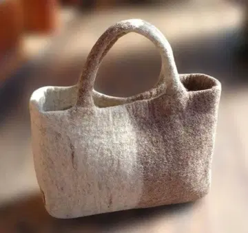 SAC 펠트 토트백 베이지 브라운