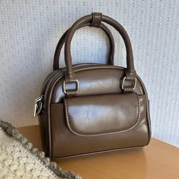 미사용 새상품 브라운 핸드백 숄더 스트랩 포함