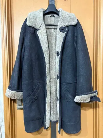 무스탕 코트 [ K.T POUR HOMME ] 꼼사데모드