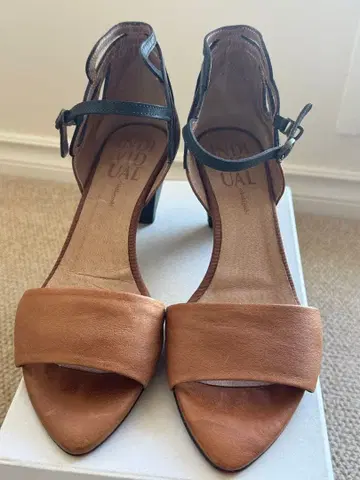 INDIVIDUAL 오픈토우 신발 샌들