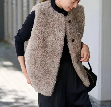 FRAMeWORK 인조 모피 베스트 택 포함 새상품 미개봉 완판템