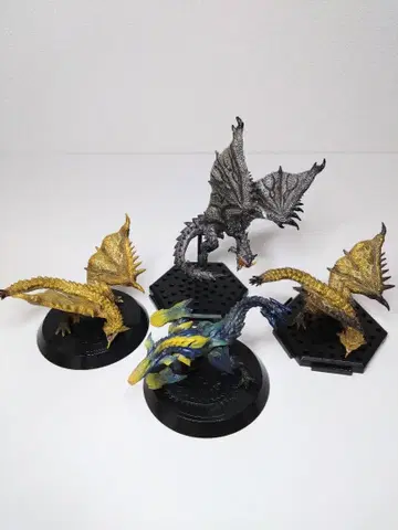 몬스터 헌터 피규어 4체 세트 판매!