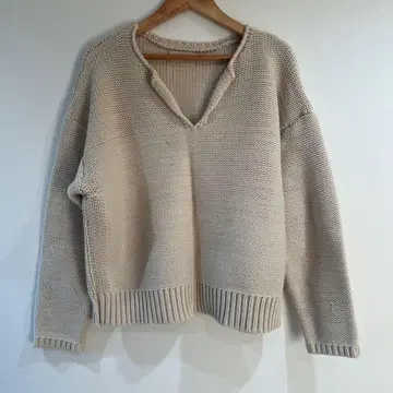 TODAYFUL 베이지 V넥 니트 스웨터