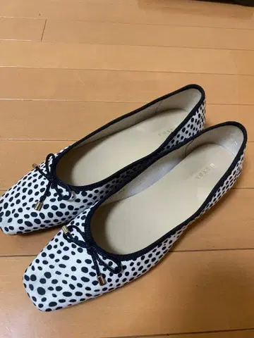 RANDA 물방울 패턴 플랫슈즈 25.0cm