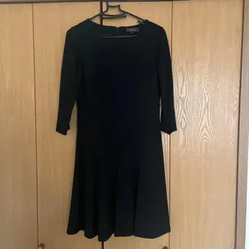 블랙 플레어 원피스 긴팔